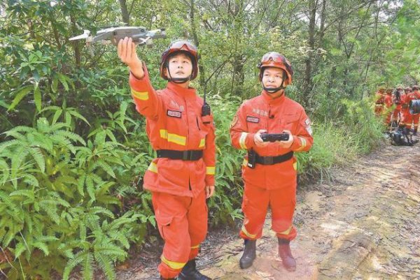 开云(中国)kaiyun网页版登录入口开云体育黄孙映带头学习无东说念主机操作手段-开云「中国」kaiyun网页版登录入口